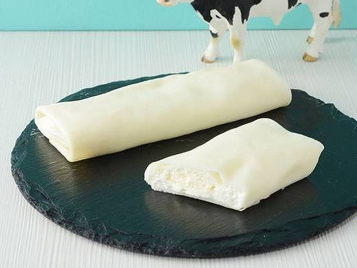 로손 녹아내리는 생크림 크레이프
