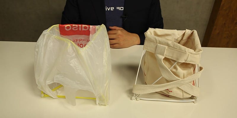 옷걸이로 '쓰레기통' 만드는 방법