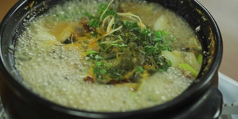 [오늘의 밥상] 향긋한 냉이된장찌개 끓이기