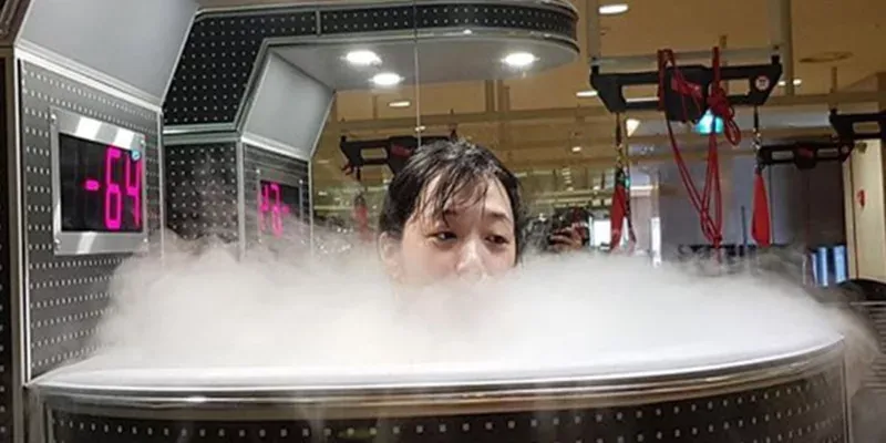 크라이오테라피 다이어트, 3분이면 1시간 수영한 효과?!