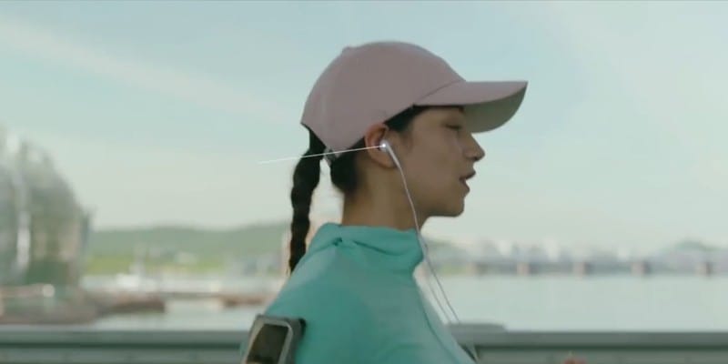 아직도 이어폰으로 노래 듣니?