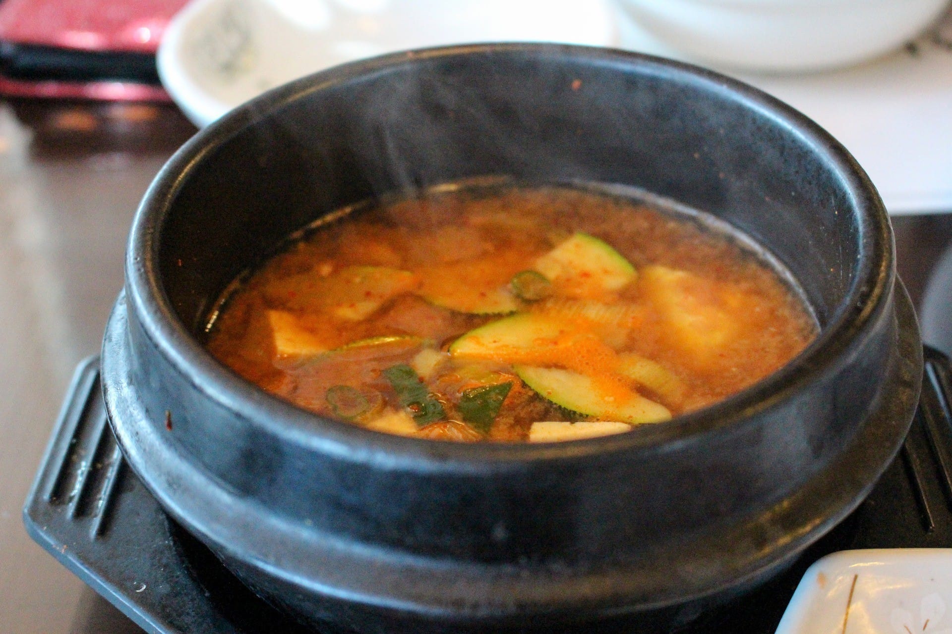 끓일 때 생기는 찌개 거품 먹어도 될까?