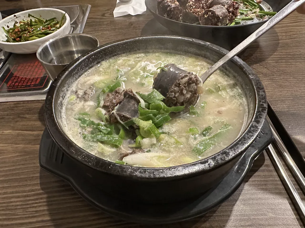 깔끔하고 달큰한 육수, 의정부 태화관 고기국밥