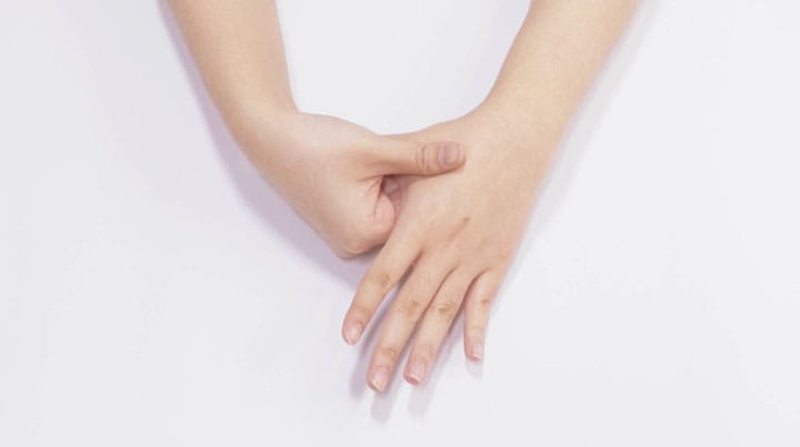차가운 손발을 따뜻하게 해주는 마사지법 글 대표 이미지