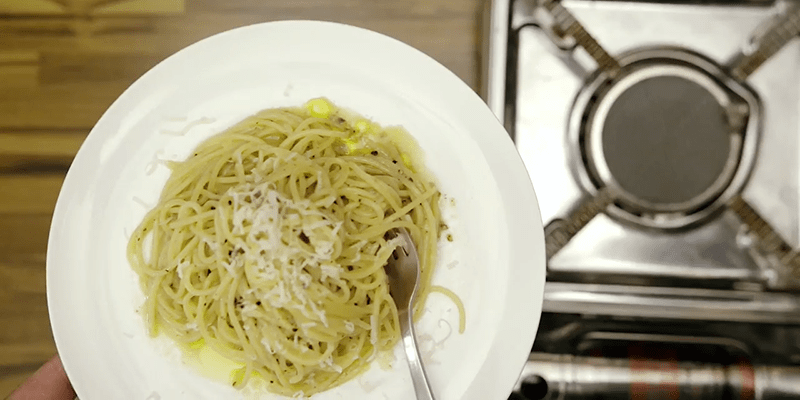 치즈와 후추 만으로 만든 담백한 카치오 에 페페(Cacio e Pepe) 파스타 글 대표 이미지