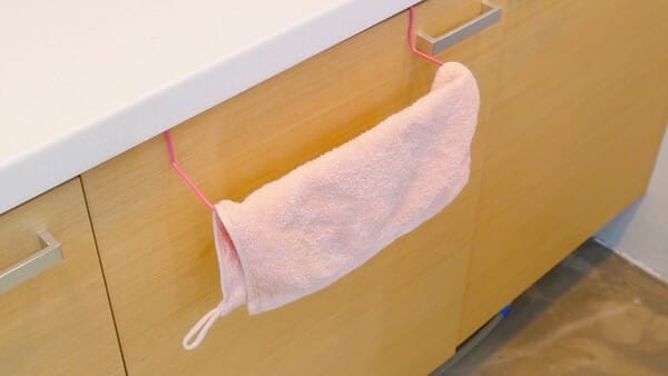 옷걸이로 간단하게 행주걸이 만드는 방법 글 대표 이미지