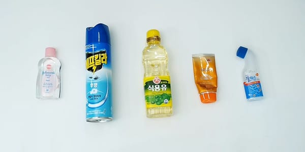 스티커 끈끈이 자국 제거에 가장 효과적인 것은?