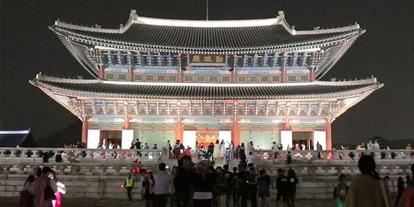 2017 경복궁 야간개장이 시작한다.