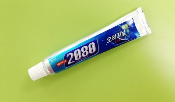 생활 속 치약 꿀팁 활용법 9