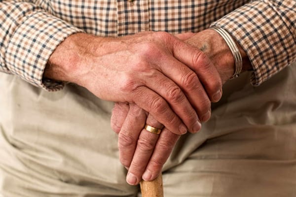 사람이 나이들어 가장 많이 후회한다는 1위